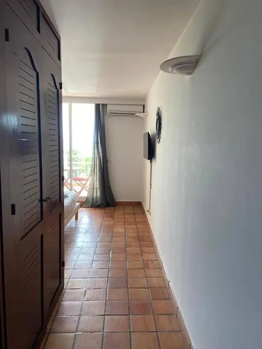 Apartment Studio Paisible Avec Piscine, Pas Loin De La Plage La Trinite