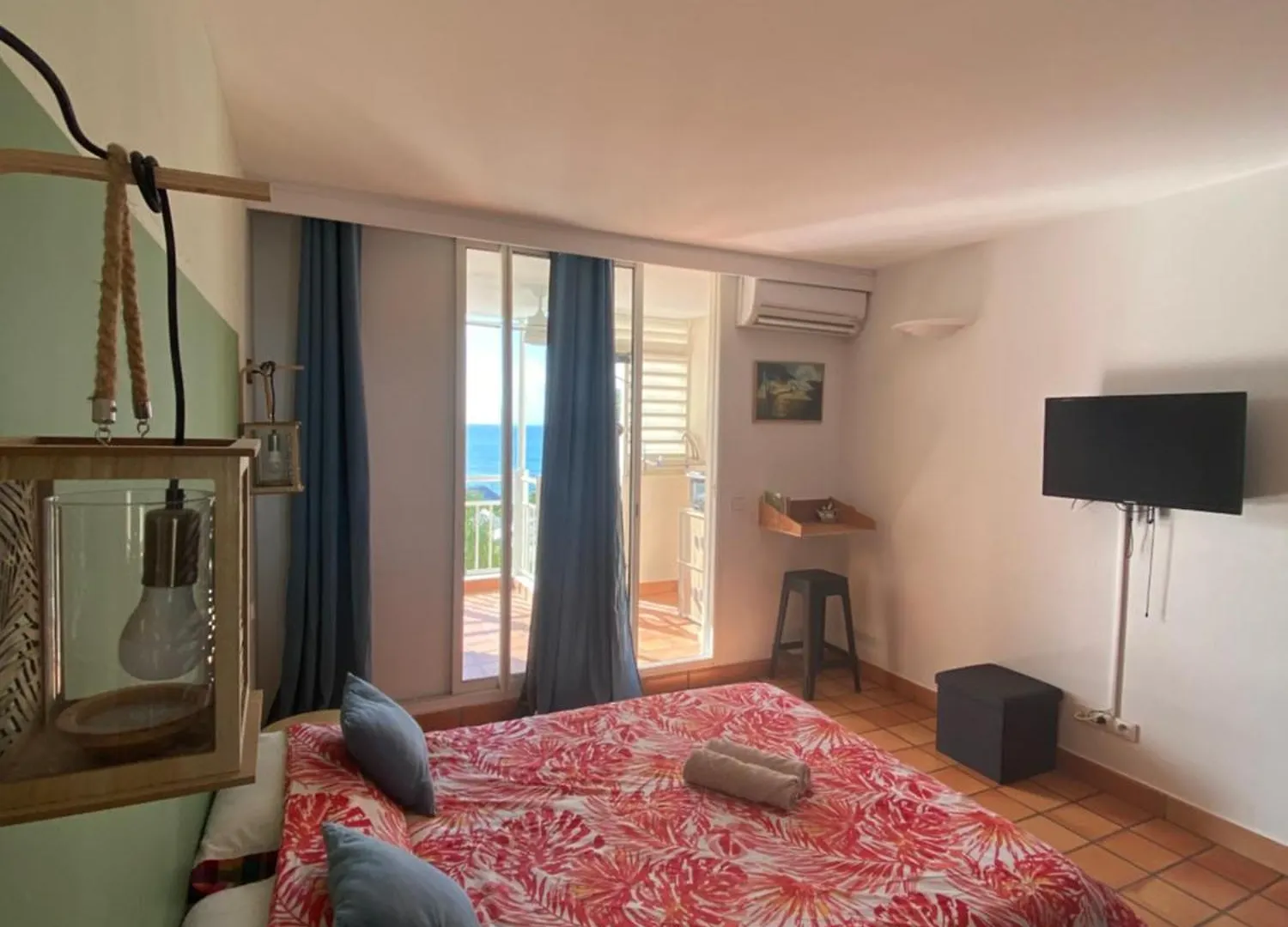 Apartment Studio Paisible Avec Piscine, Pas Loin De La Plage La Trinite