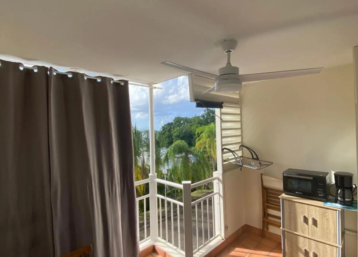 Studio Paisible Avec Piscine, Pas Loin De La Plage La Trinite